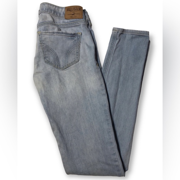 Hollister Skinny Jeans - Picture 4 of 6